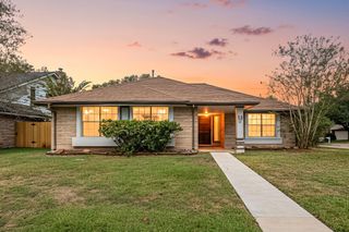 15602 Four Season Drive, Houston, TX 77084
