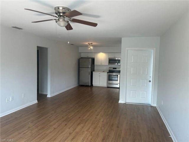 4712 SE 5th PL 201, Cape Coral, FL 33904