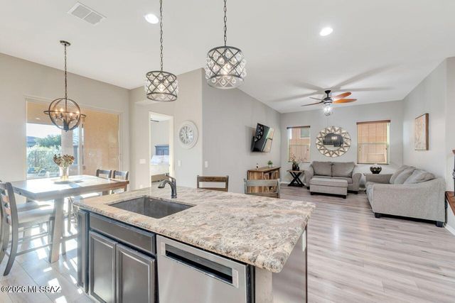 13421 N Flaxleaf Place, Tucson, AZ 85755