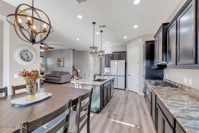 13421 N Flaxleaf Place, Tucson, AZ 85755