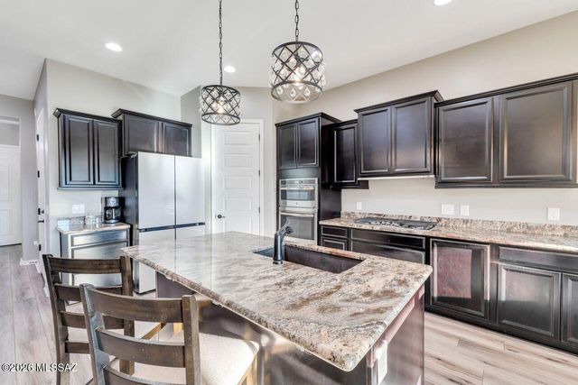 13421 N Flaxleaf Place, Tucson, AZ 85755