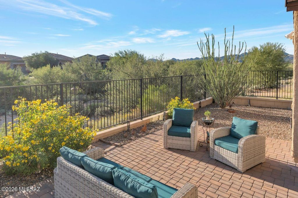 13421 N Flaxleaf Place, Tucson, AZ 85755