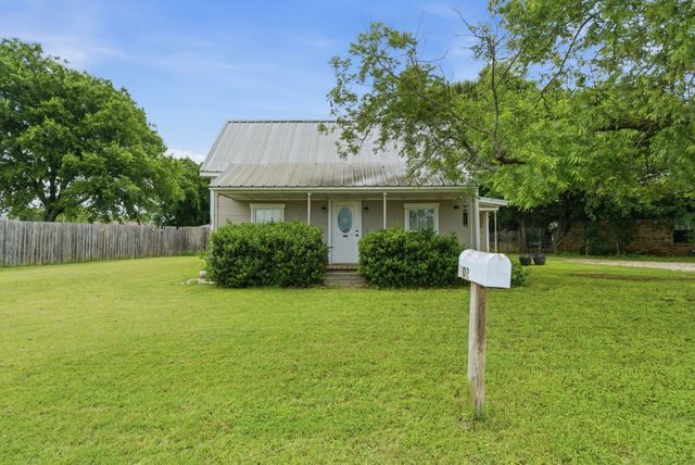 302 Tower Road, Rio Vista, TX 76093