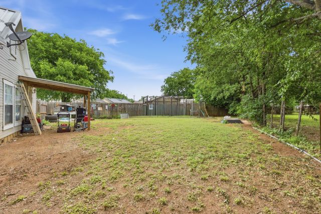 302 Tower Road, Rio Vista, TX 76093