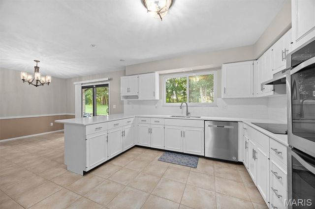 28 Shallowbrook Drive, O'fallon, IL 62269