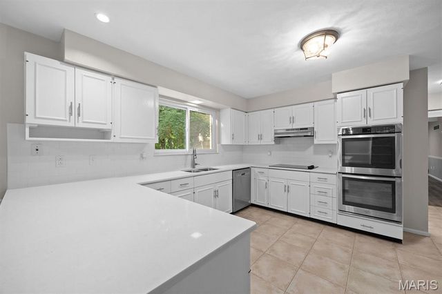 28 Shallowbrook Drive, O'fallon, IL 62269