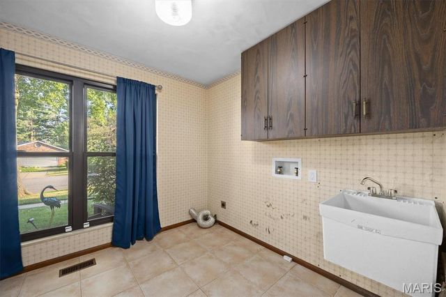 28 Shallowbrook Drive, O'fallon, IL 62269