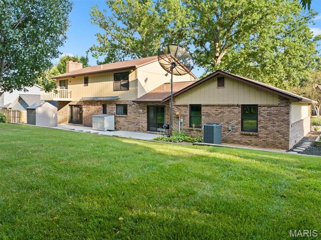 28 Shallowbrook Drive, O'fallon, IL 62269