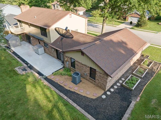 28 Shallowbrook Drive, O'fallon, IL 62269