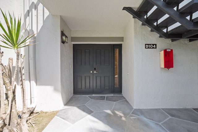 11355 POND VIEW Drive D104, Wellington, FL 33414