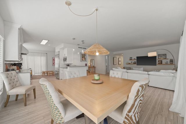11355 POND VIEW Drive D104, Wellington, FL 33414