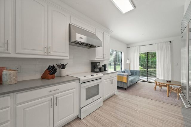 11355 POND VIEW Drive D104, Wellington, FL 33414
