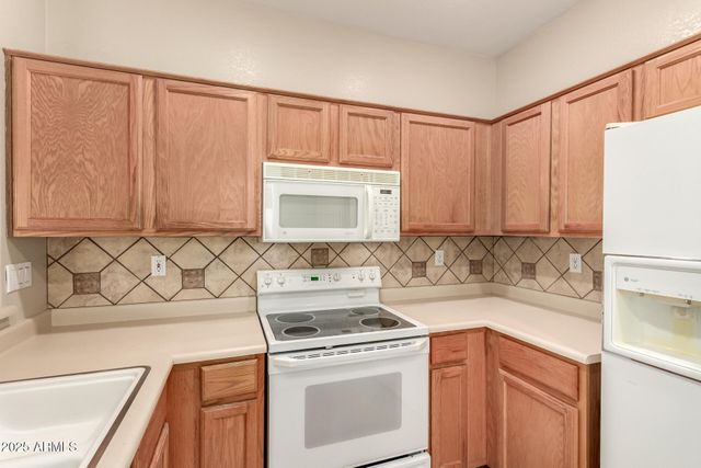15907 W SUNSTONE Lane, Surprise, AZ 85374