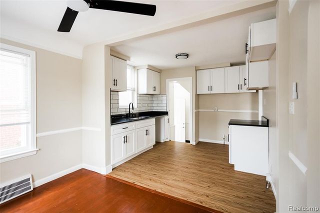 15605 Veronica Avenue, Eastpointe, MI 48021