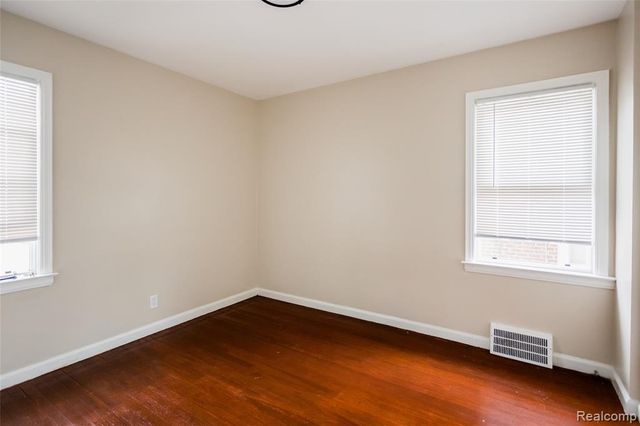 15605 Veronica Avenue, Eastpointe, MI 48021