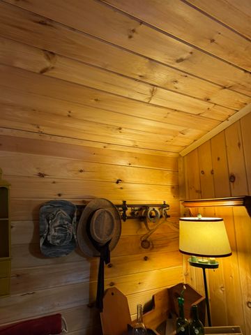 35 Hammond Shore Road, Franklin, VT 05457