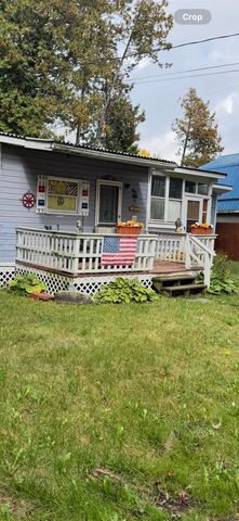 35 Hammond Shore Road, Franklin, VT 05457