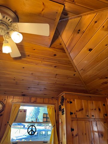 35 Hammond Shore Road, Franklin, VT 05457