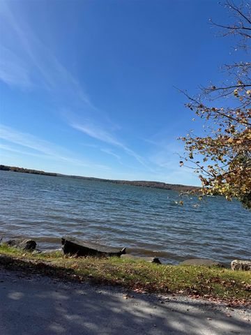 35 Hammond Shore Road, Franklin, VT 05457