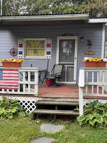 35 Hammond Shore Road, Franklin, VT 05457