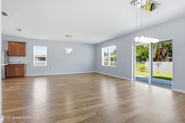 270 De Castro Avenue SE, Palm Bay, FL 32909