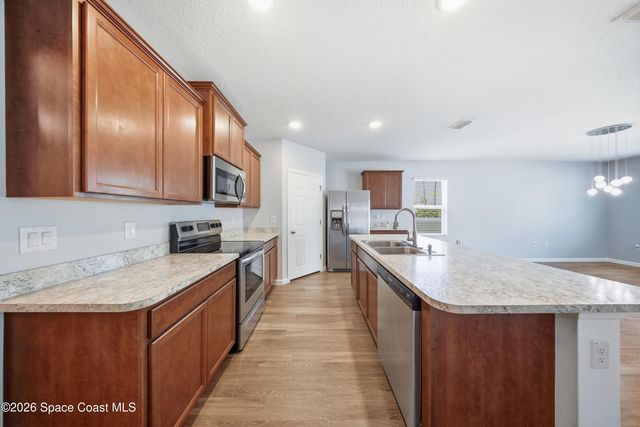 270 De Castro Avenue SE, Palm Bay, FL 32909
