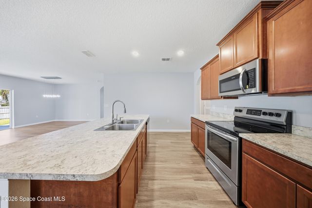 270 De Castro Avenue SE, Palm Bay, FL 32909