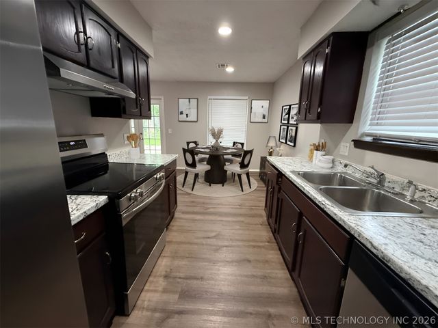 9135 S 91st East Avenue, Tulsa, OK 74133