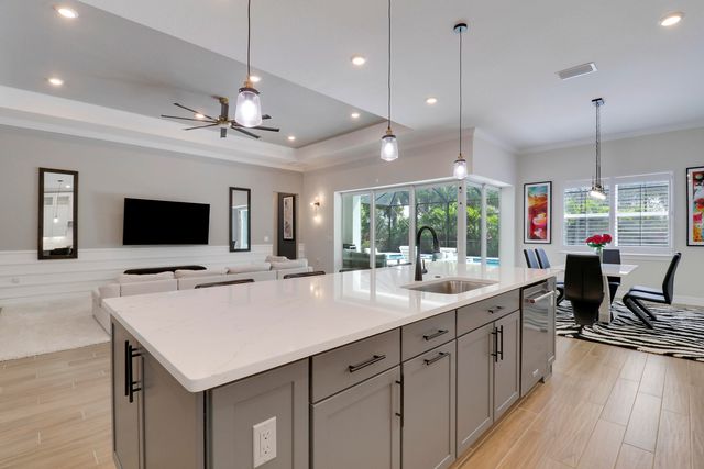 10909 STELLAR Circle, Palm Beach Gardens, FL 33412