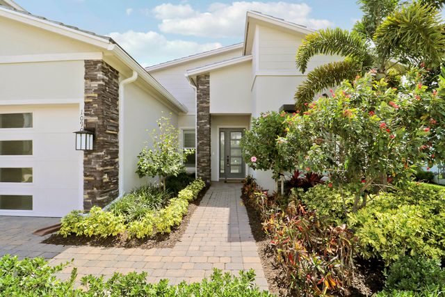10909 STELLAR Circle, Palm Beach Gardens, FL 33412