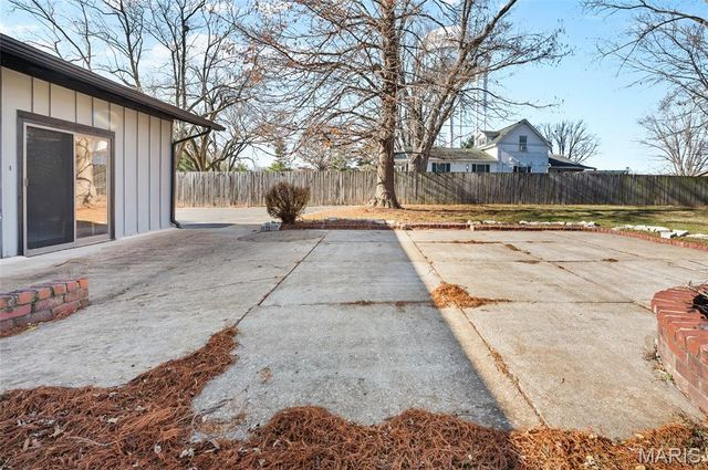 19 Ruth Ann Drive, Godfrey, IL 62035