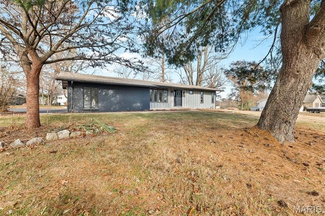 19 Ruth Ann Drive, Godfrey, IL 62035