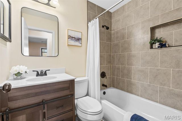 19 Ruth Ann Drive, Godfrey, IL 62035