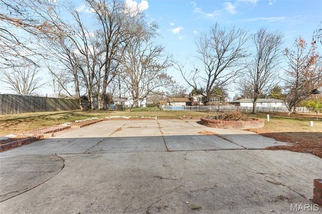 19 Ruth Ann Drive, Godfrey, IL 62035