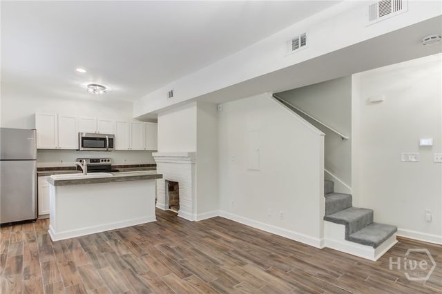 301 W Henry Street B, Savannah, GA 31401