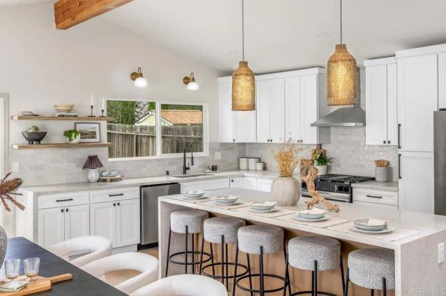 4860 Park Drive, Carlsbad, CA 92008