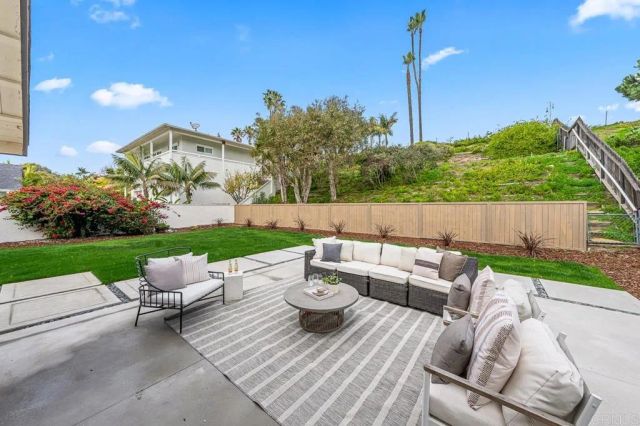 4860 Park Drive, Carlsbad, CA 92008