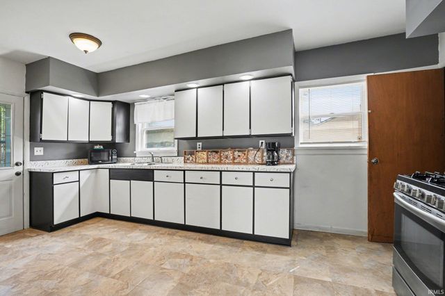 118 Stanley Street, Mishawaka, IN 46545