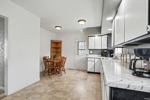 118 Stanley Street, Mishawaka, IN 46545