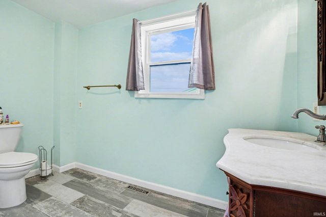 118 Stanley Street, Mishawaka, IN 46545