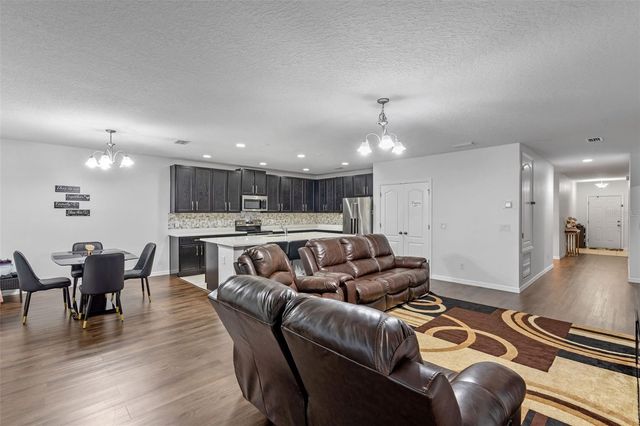 189 LUXMORE ROAD, Groveland, FL 34736