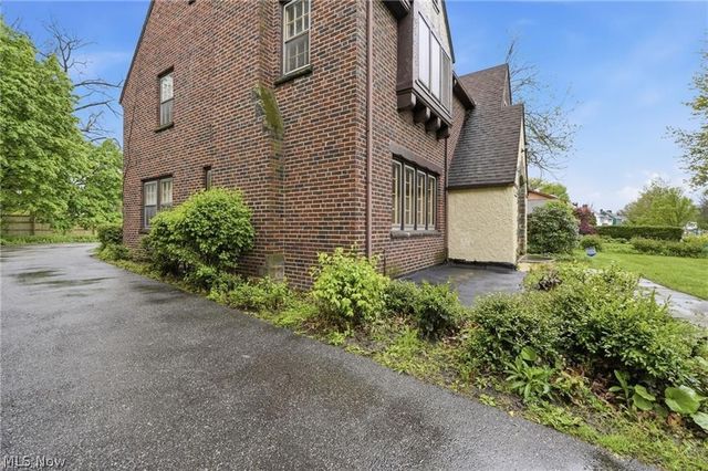 14316 Ashwood Road, Shaker Heights, OH 44120
