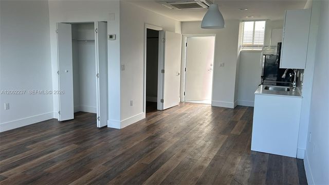 141 NW 16th Avenue 17, Miami, FL 33125