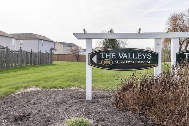 7123 N Lyndhurst Crossing, Mccordsville, IN 46055