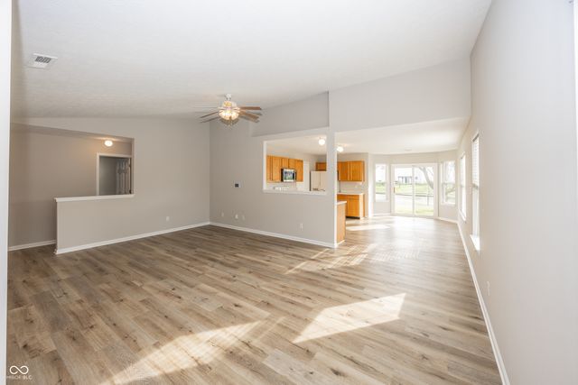 7123 N Lyndhurst Crossing, Mccordsville, IN 46055