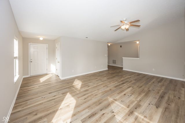 7123 N Lyndhurst Crossing, Mccordsville, IN 46055