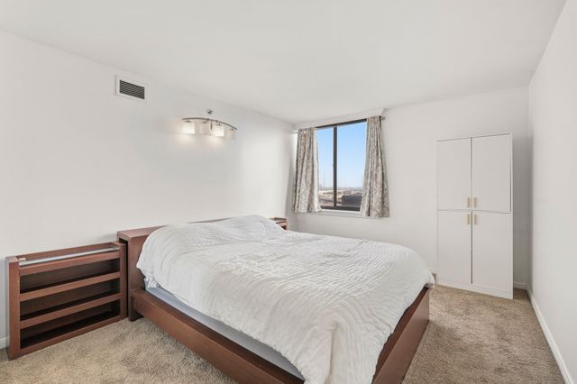 3525 Sage Road 1204, Houston, TX 77056