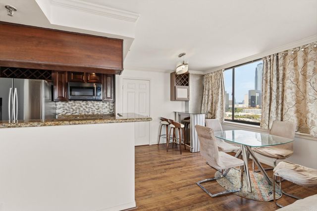 3525 Sage Road 1204, Houston, TX 77056