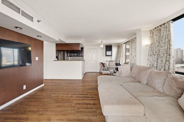 3525 Sage Road 1204, Houston, TX 77056