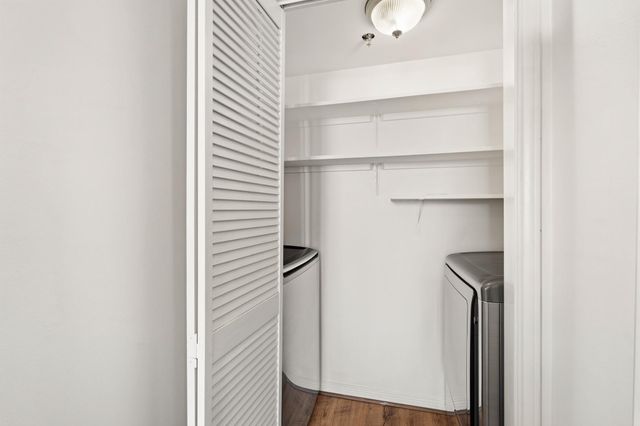 3525 Sage Road 1204, Houston, TX 77056